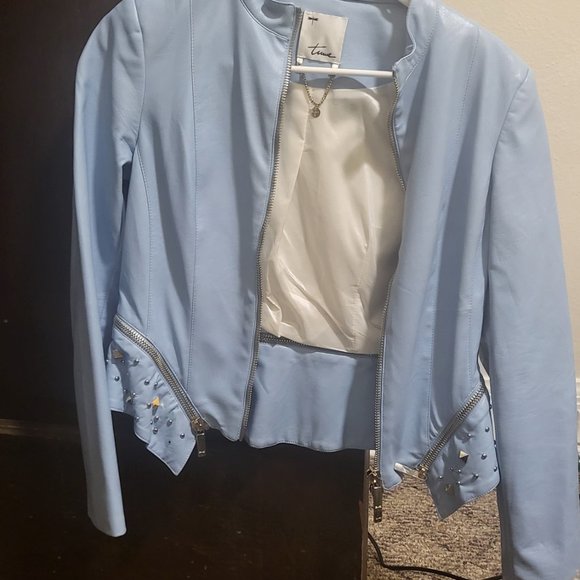 Jacket - Picture 3 of 5